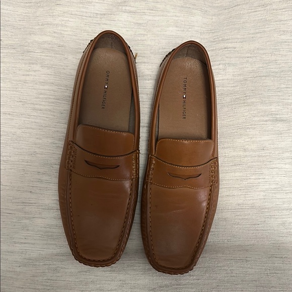 Tommy Hilfiger Men's Brown Loafers - Picture 1 of 2